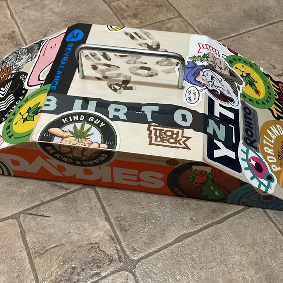 Tech deck wood ramp - fingerboard skateboards - Picture 2 of 2